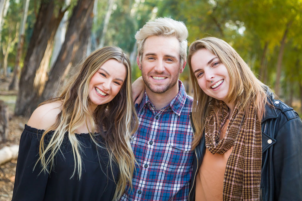  Three siblings in discussion with a real estate attorney over their inherited Fort Lauderdale family home